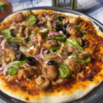Spicy Pizza with Chicken Fajita Topping | Becky Keeps House - This spicy pizza recipe makes delicious, Brooklyn-Style homemade pizza a snap, even if you don't have a pizza stone or peel!
